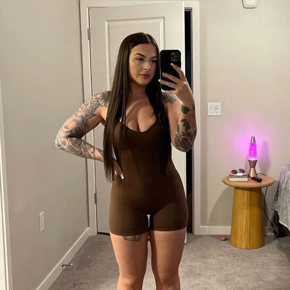 בגד גוף אוברול מחטב דגם רומי - "המחטב שמעלים את הבטן והברכיים – בלי להתפשר על נוחות"